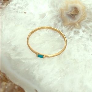 Mociun size 4, 14k solid gold ring turquoise stone